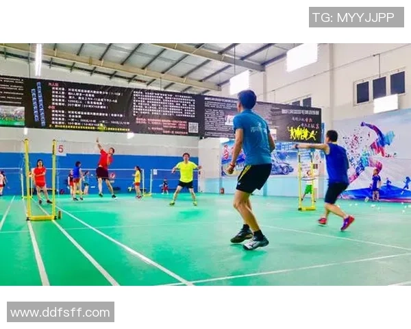 南京羽毛球队在选拔赛中以66分稳居积分榜首位展现强劲实力