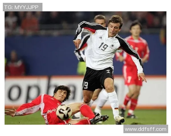 施耐德足球明星的传奇故事与辉煌成就揭秘